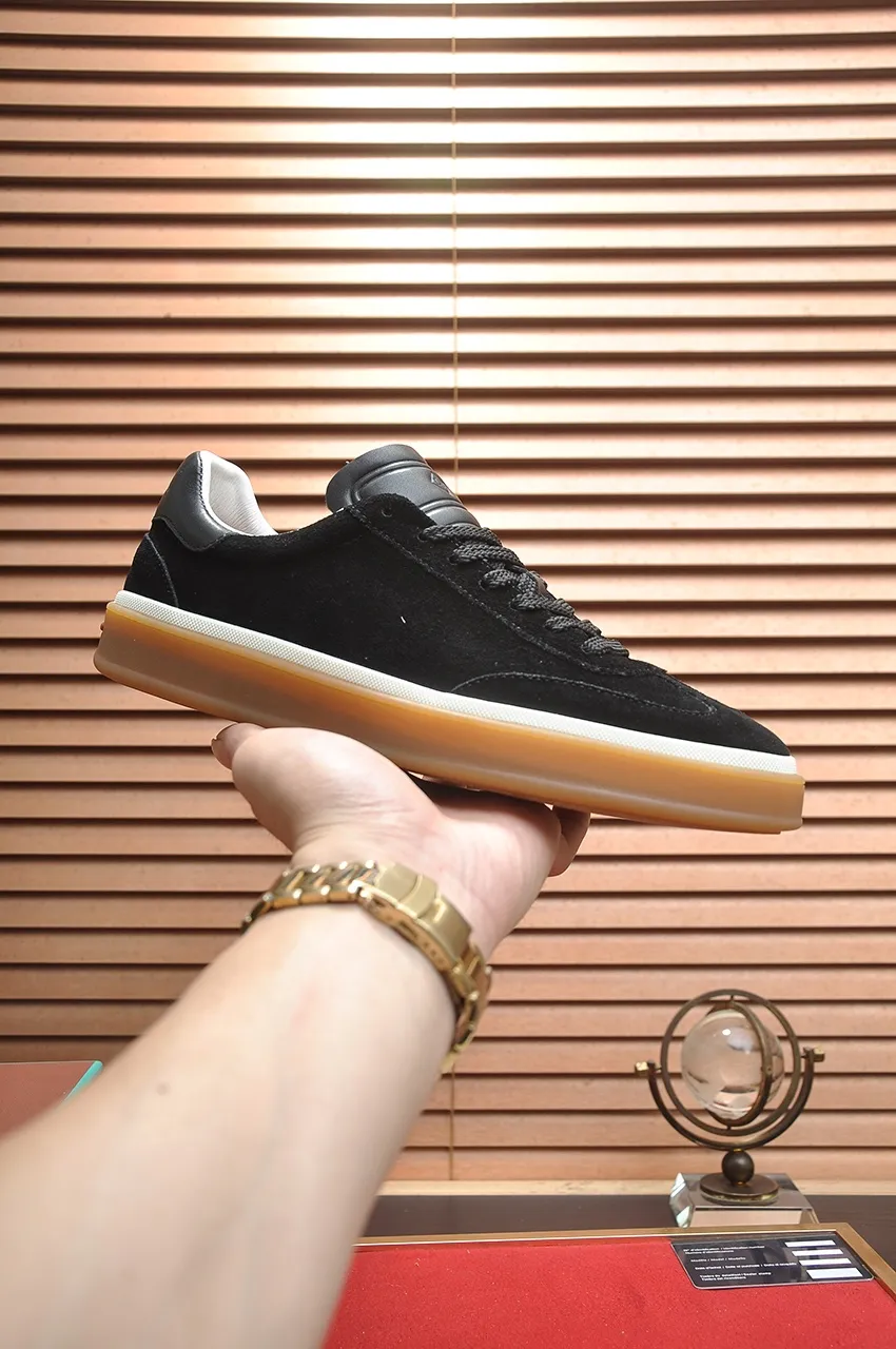 Men's men's shoes 💰540💶【𝐥𝐨𝐫𝐨 𝐏𝐢𝐚𝐧𝐚】lp classic loafers, an Italian treasure brand, the only brand that can match Hermès! Only after wearing it do we realize that we cannot let down our feet. The upper is imported cashmere, the lining of water-dyed cowhide ➕ the cowhide feet, the official original glass rubber outsole, and the pendant. Exclusive original packaging (tag ➕ brand paper ➕ outer box ➕ hand bag) code number: 38-45